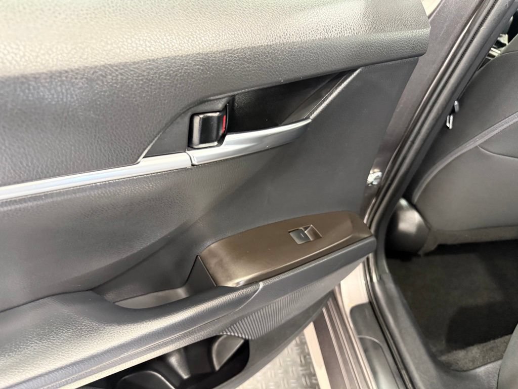 Used 2022 Toyota Camry LE FWD image 20