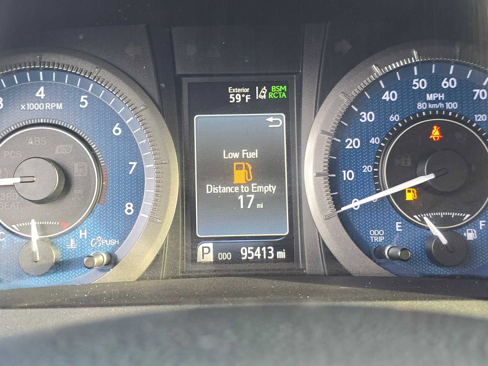 Used 2019 Toyota Sienna Limited image 26