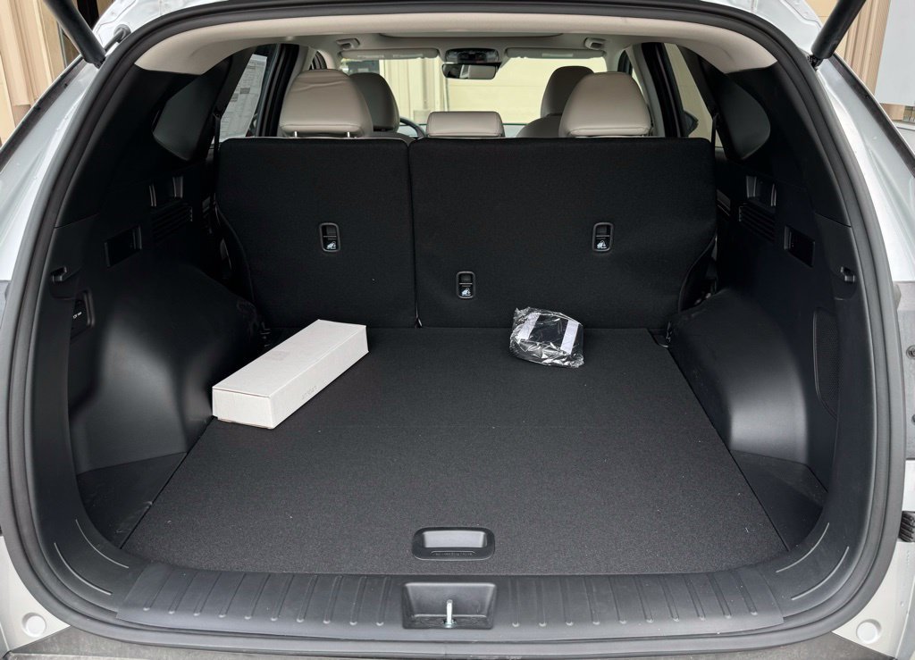New 2024 Hyundai Tucson Limited AWD/4WD image 16
