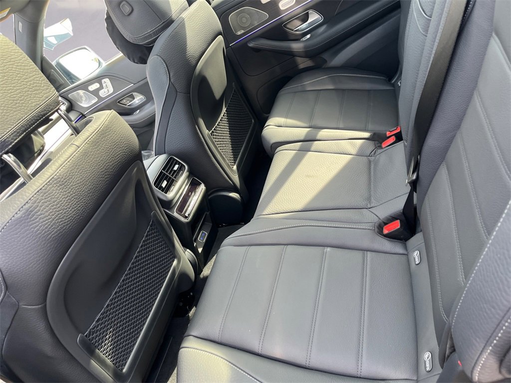 New 2026 Mercedes-Benz GLS 580 4MATIC image 7