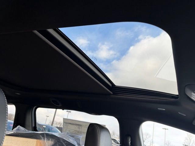 New 2026 Chrysler Pacifica Select image 31