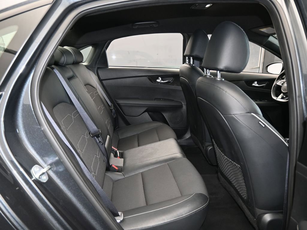 Used 2024 Kia Forte GT-Line image 41