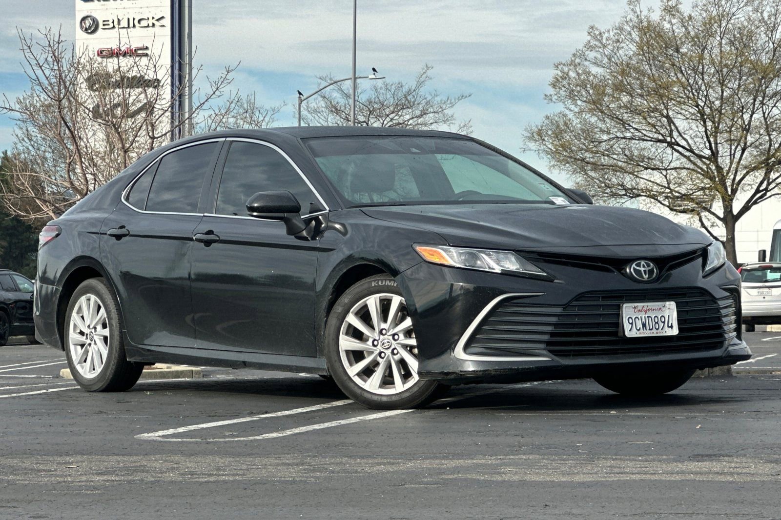 Used 2023 Toyota Camry LE image 2