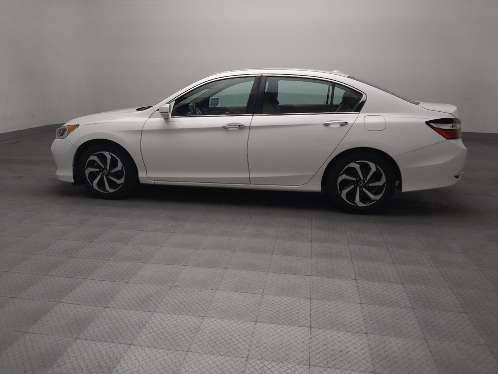 Used 2017 Honda Accord EX image 3