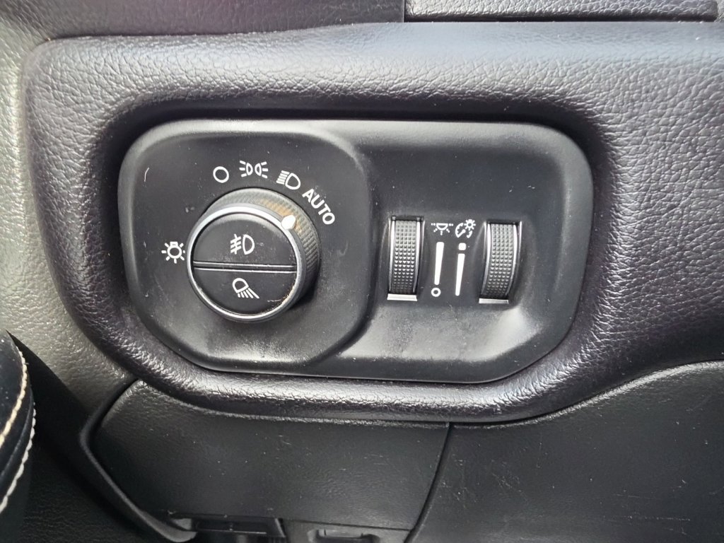 Used 2021 RAM 2500 Laramie AWD/4WD image 11