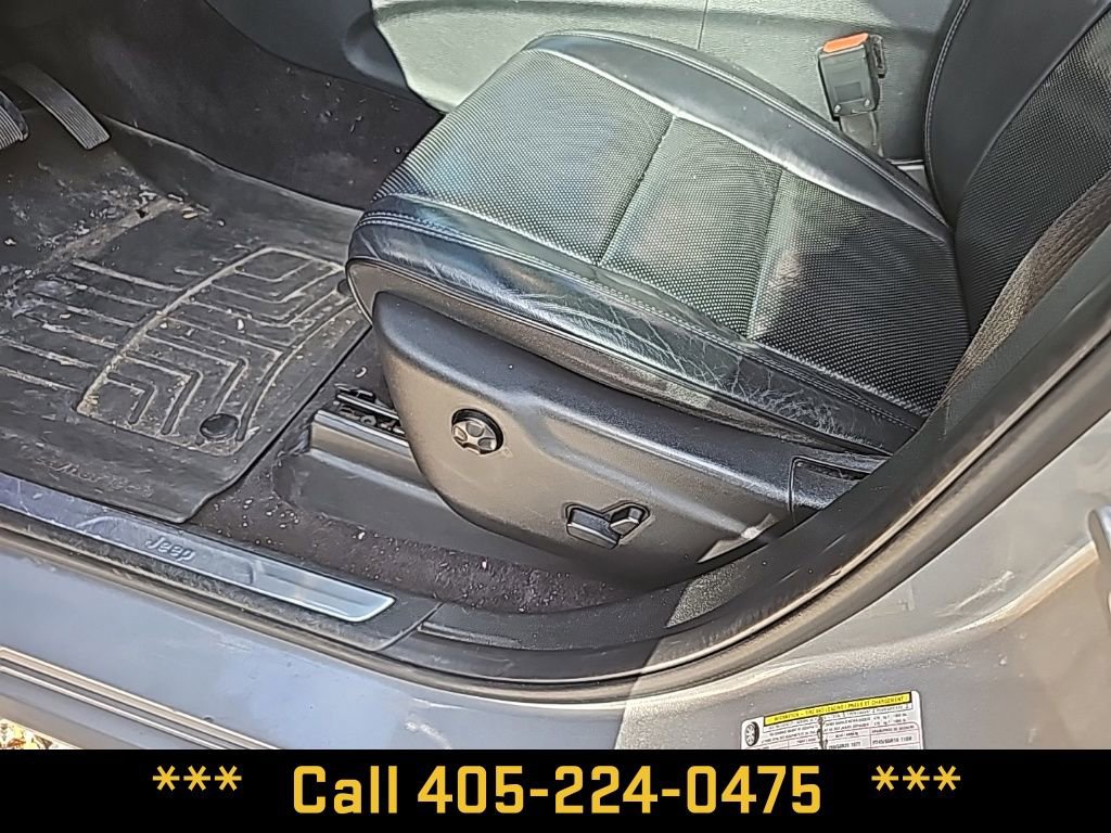 Used 2018 Jeep Grand Cherokee Overland w/ Jeep Active Safety Group image 25