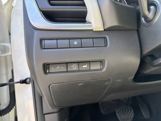 Certified 2023 Nissan Rogue SV w/ SV Premium B Package AWD/4WD image 17