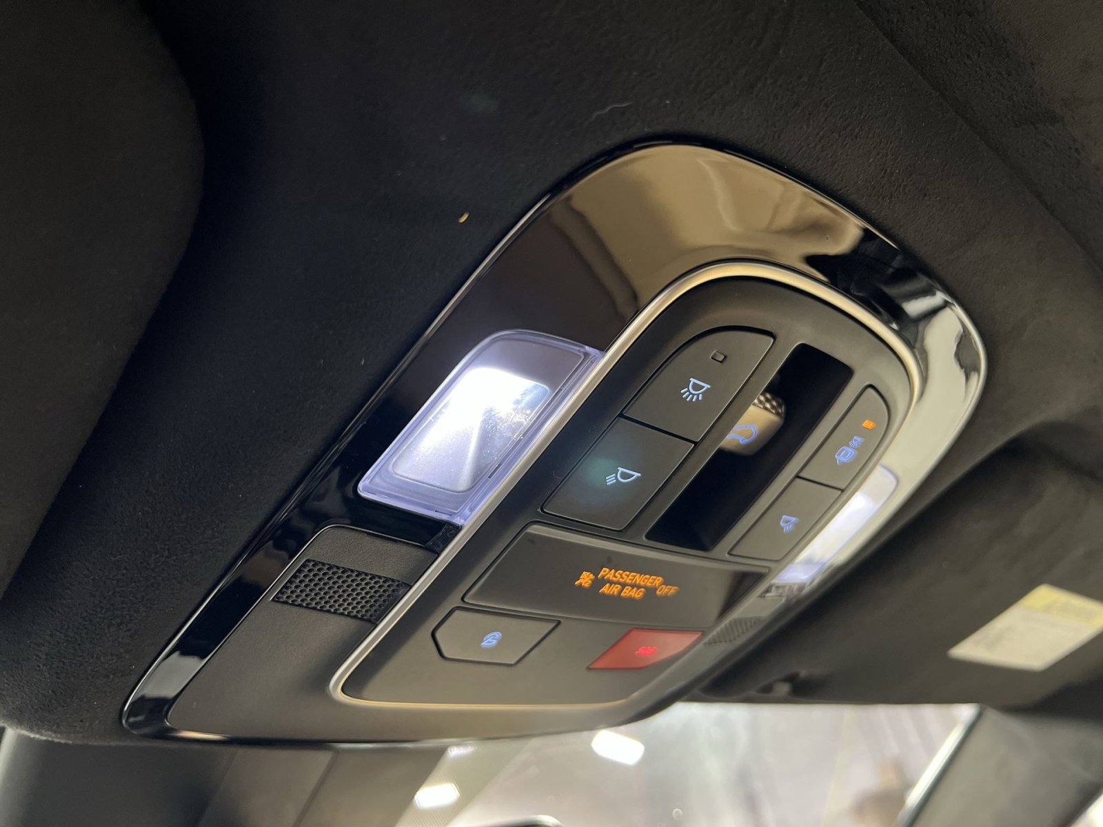 Used 2022 Hyundai Santa Fe Calligraphy image 36