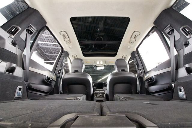 Used 2025 Volvo XC90 T8 Ultra w/ Lounge Package AWD/4WD image 32