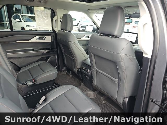 Used 2025 Ford Explorer Active w/ Active Comfort Package image 35