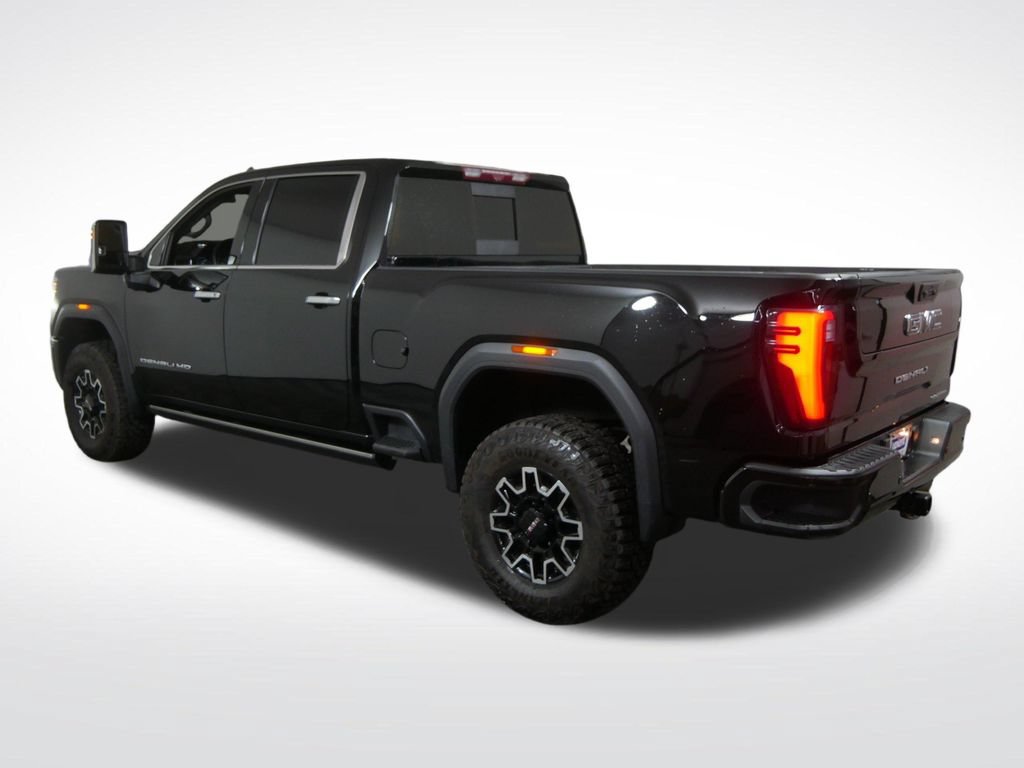 Used 2025 GMC Sierra 3500 Denali Ultimate AWD/4WD image 6