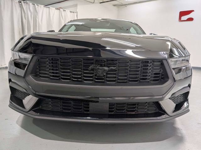Used 2025 Ford Mustang Coupe RWD image 23