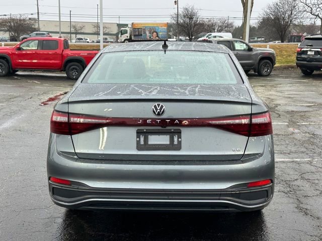Used 2025 Volkswagen Jetta SE image 6