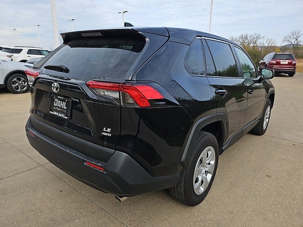 Used 2024 Toyota RAV4 LE image 13