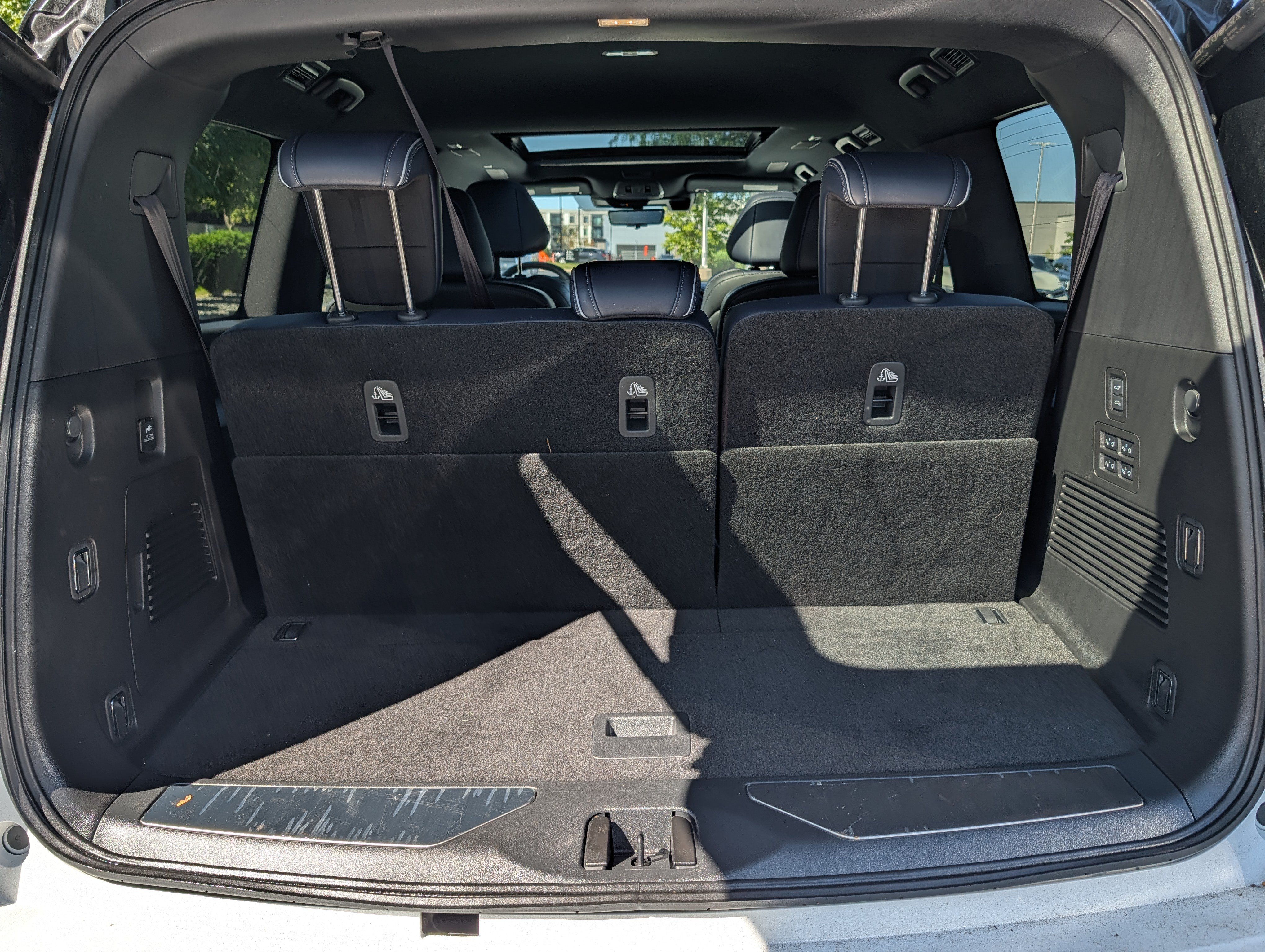 Certified 2026 INFINITI QX80 4WD w/ Sport Exterior Package image 18