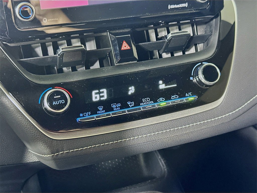 Used 2022 Toyota Corolla SE image 26