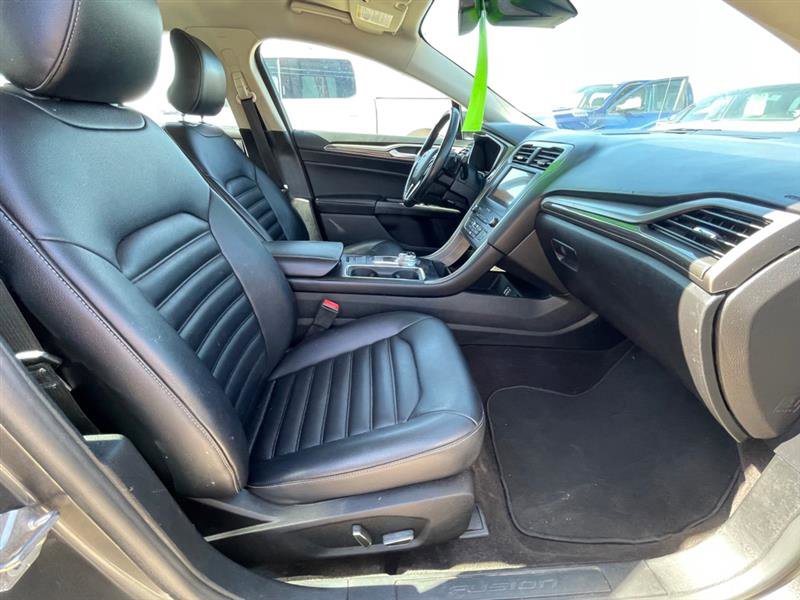 Used 2019 Ford Fusion SEL image 24