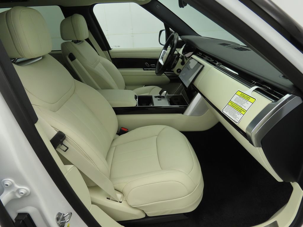 New 2025 Land Rover Range Rover Long Wheelbase SE image 20