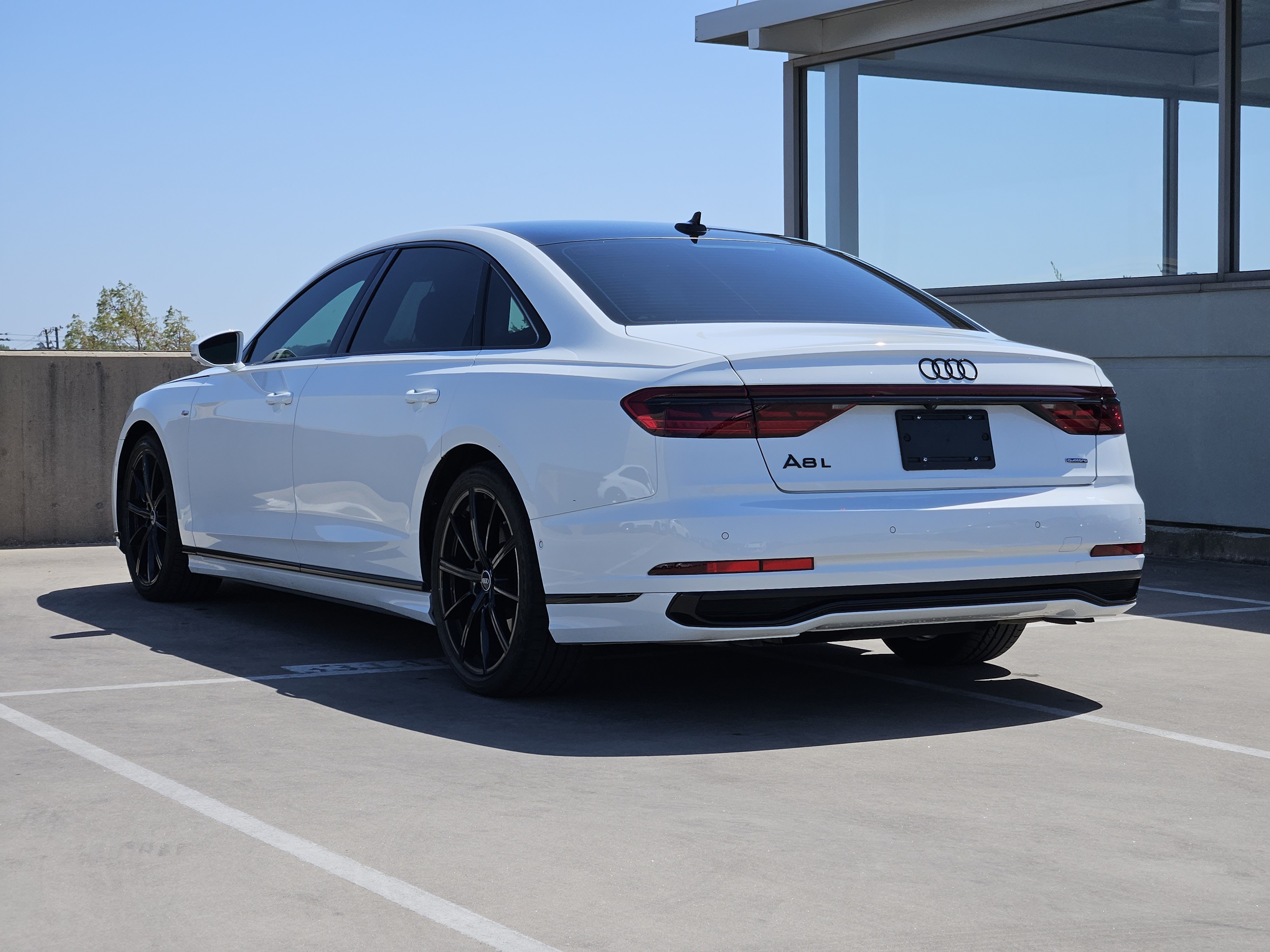 Used 2024 Audi A8 L 3.0T AWD/4WD image 3