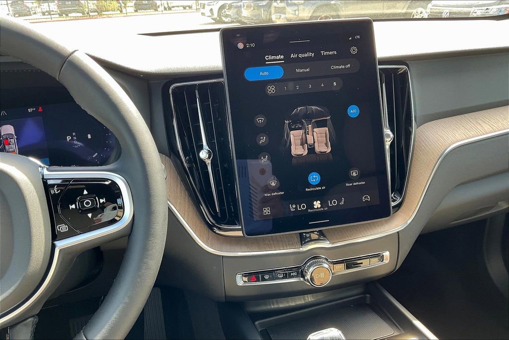 New 2026 Volvo XC60 B5 Plus w/ Protection Package Premier image 18
