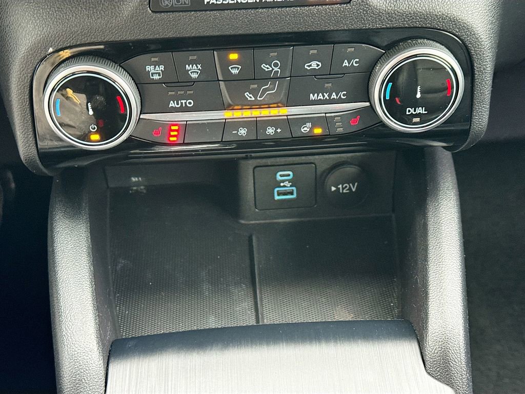 Used 2022 Ford Escape SEL image 14