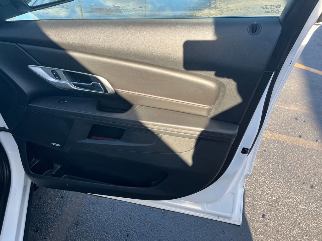 Used 2017 GMC Terrain SLE w/ Nightfall Package image 21