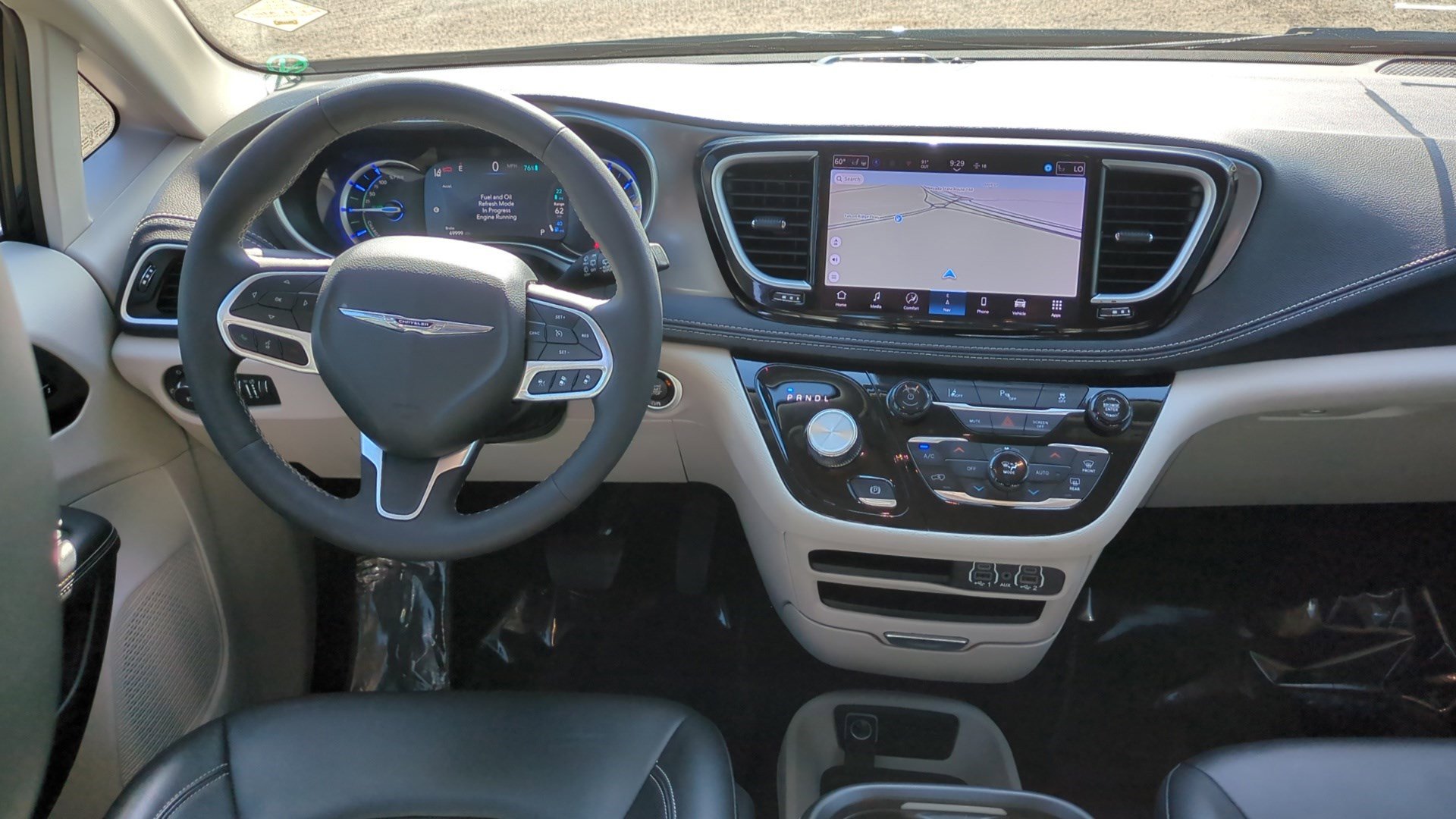 Used 2024 Chrysler Pacifica Limited FWD image 28