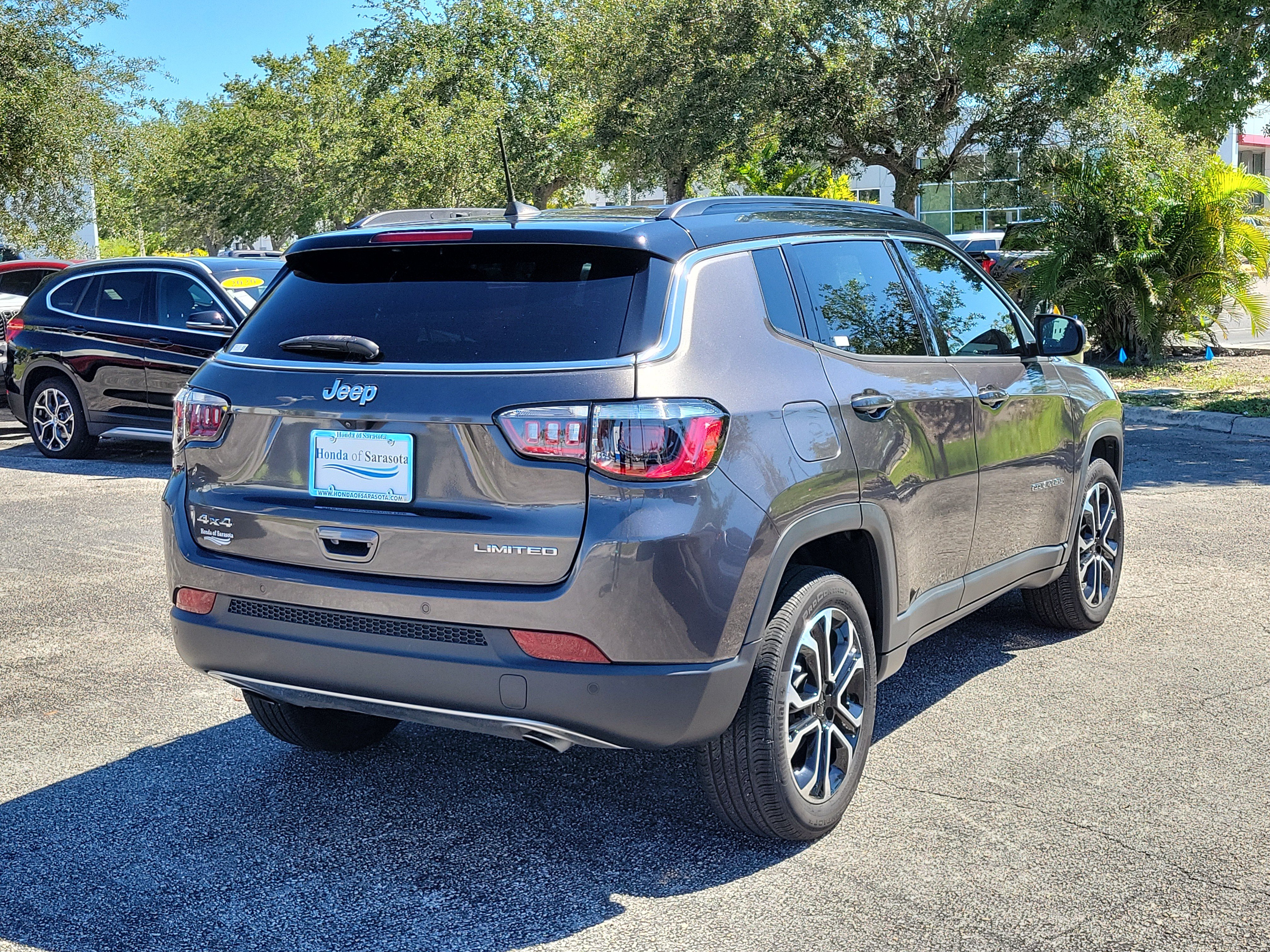 Used 2023 Jeep Compass Limited AWD/4WD image 7