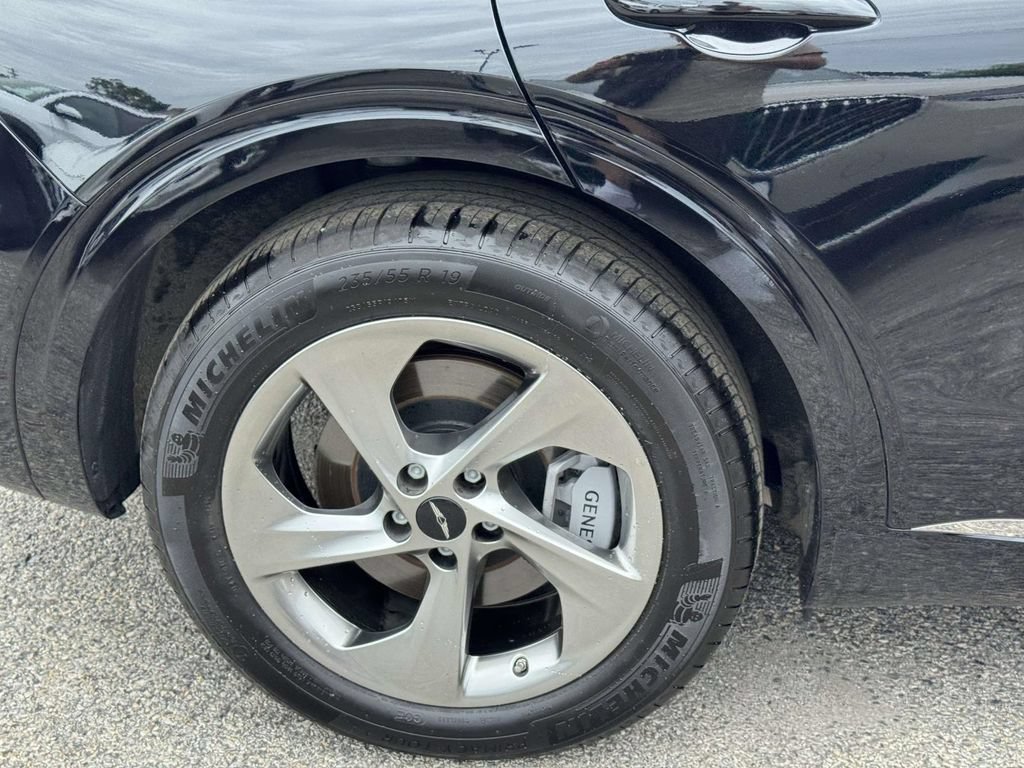 Certified 2026 Genesis GV70 2.5T Advanced AWD/4WD image 8