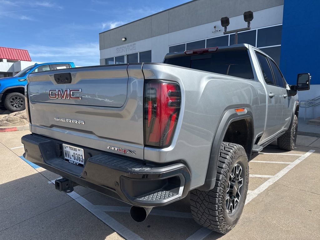 Used 2025 GMC Sierra 2500 AT4X image 7