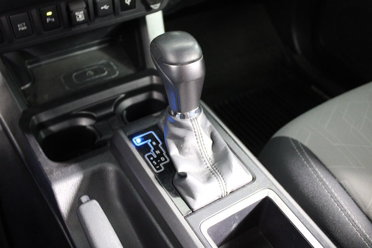 Used 2020 Toyota Tacoma TRD Sport w/ Technology Package AWD/4WD image 20