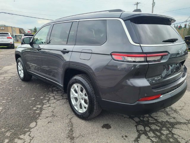 Used 2023 Jeep Grand Cherokee L Limited AWD/4WD image 9