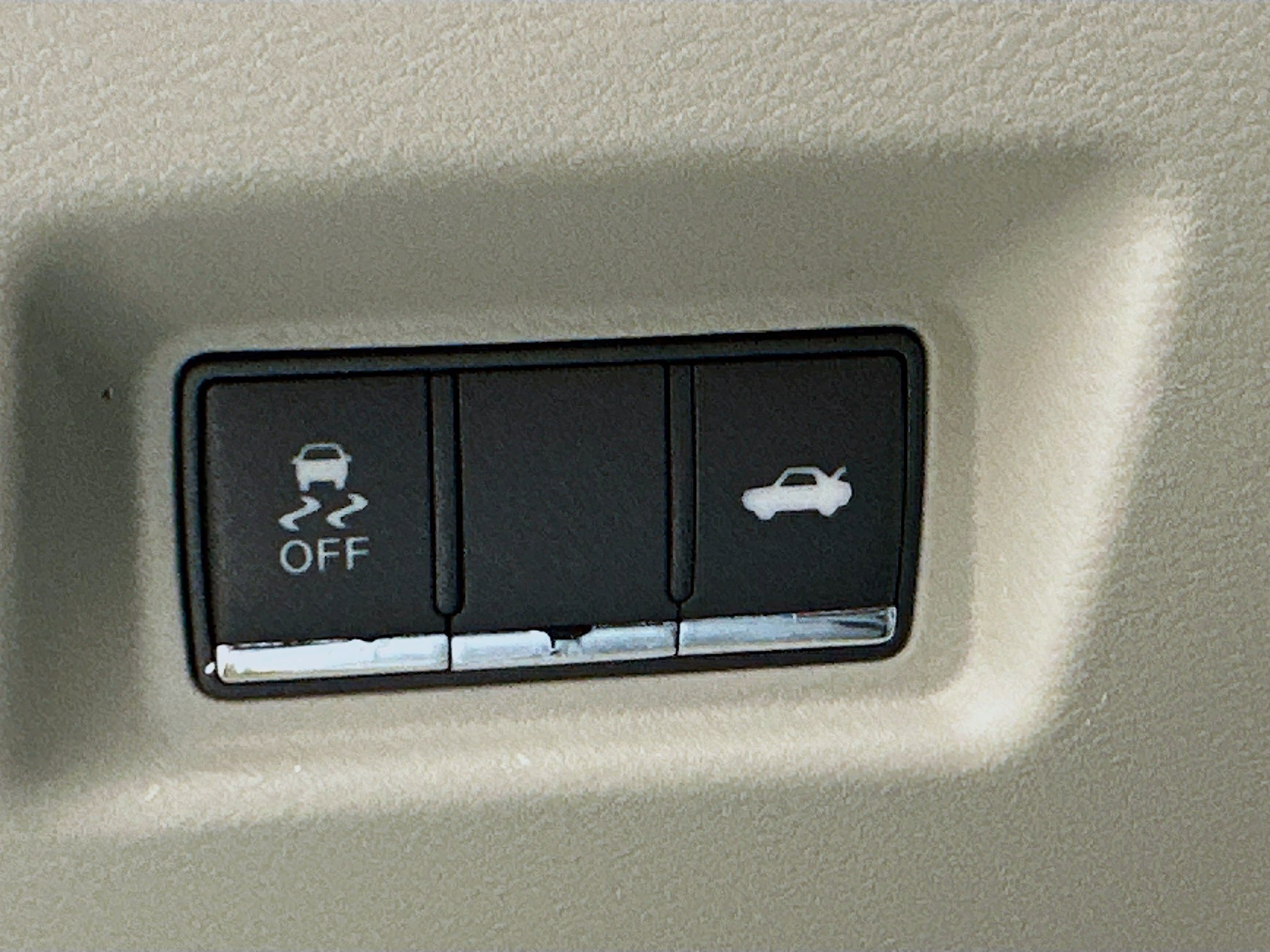 Used 2014 INFINITI Q50 Premium w/ Navigation Package image 16