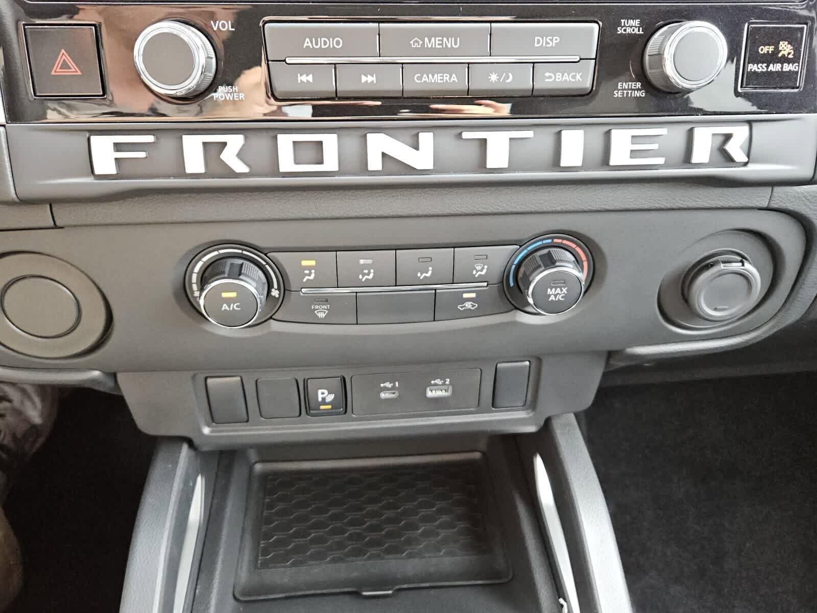 Used 2025 Nissan Frontier SV image 10