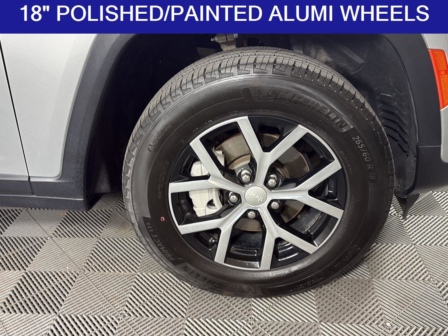 Used 2023 Jeep Grand Cherokee Limited AWD/4WD image 13