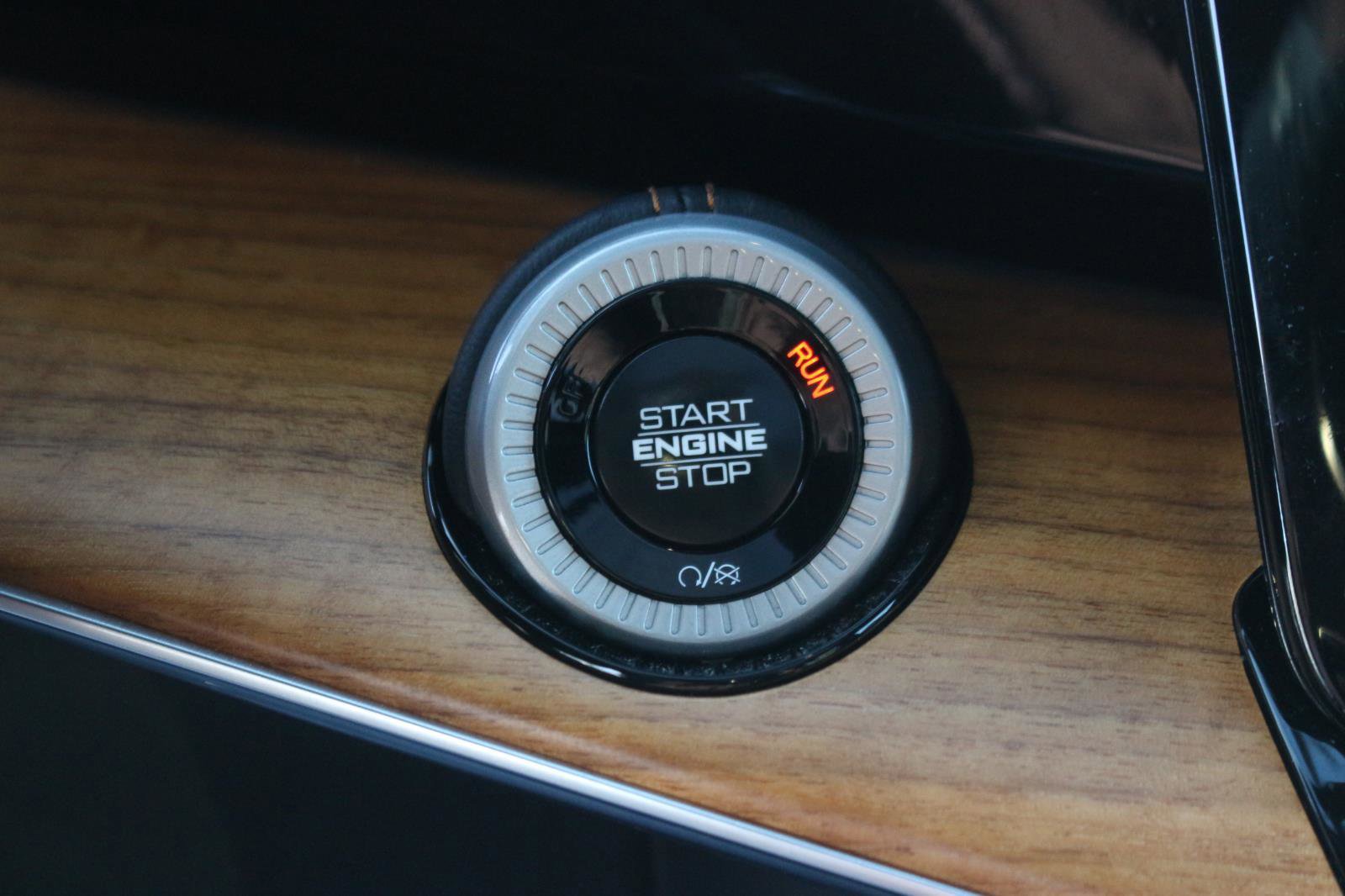Used 2024 Jeep Grand Wagoneer L Series III image 34