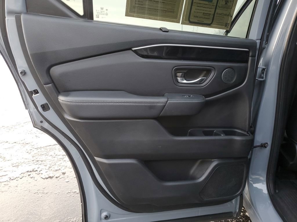 Used 2023 Honda Pilot Touring image 34