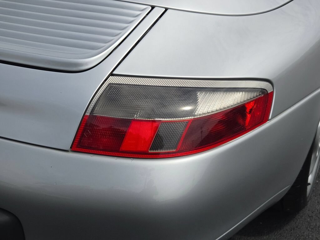 Used 2000 Porsche 911 Carrera 4 AWD/4WD image 8