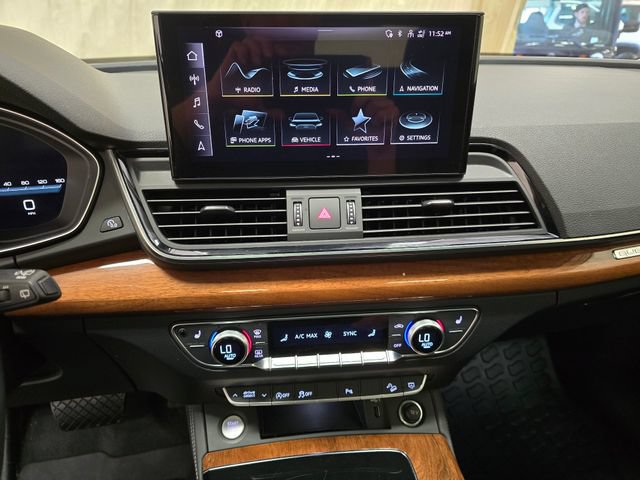 Used 2023 Audi Q5 2.0T Premium Plus w/ Premium Plus Package AWD/4WD image 18