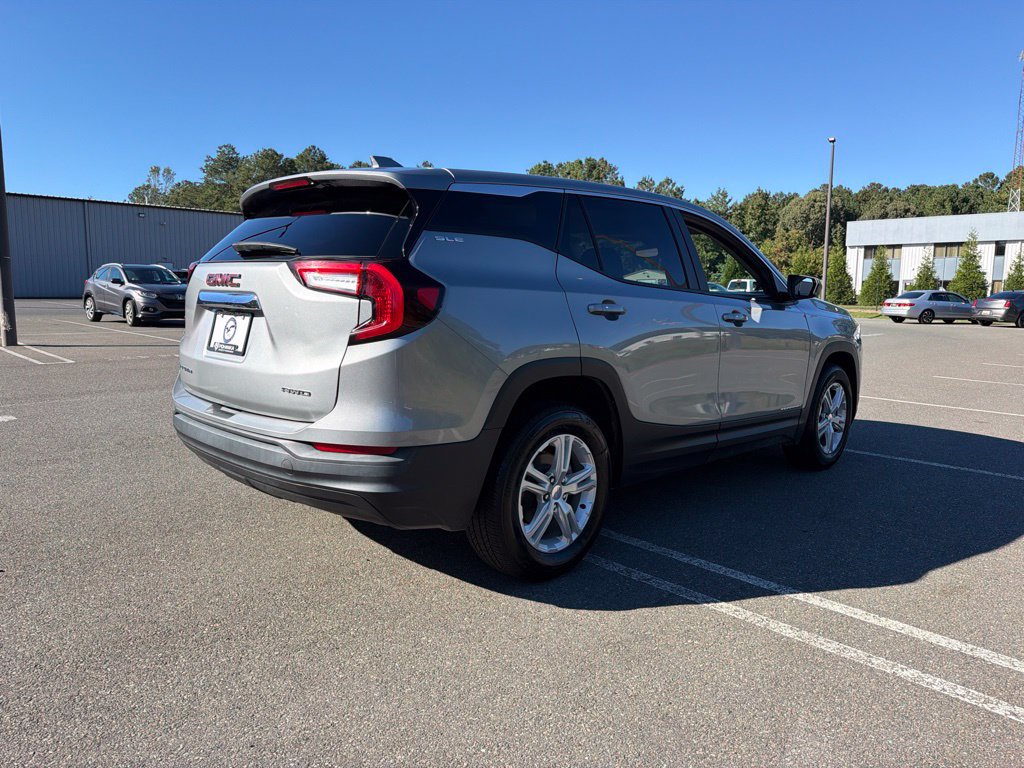 Used 2024 GMC Terrain SLE AWD/4WD image 5