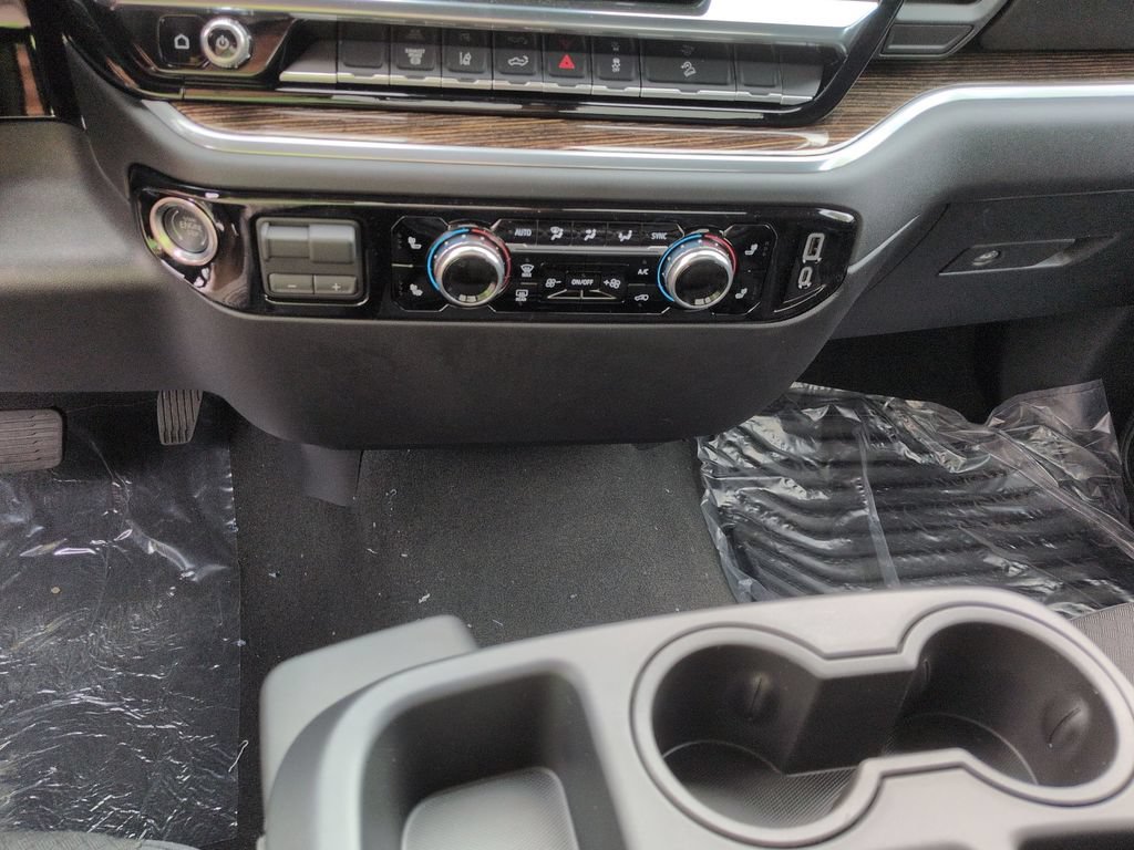 New 2026 GMC Sierra 2500 SLE w/ Max Trailering Package AWD/4WD image 13