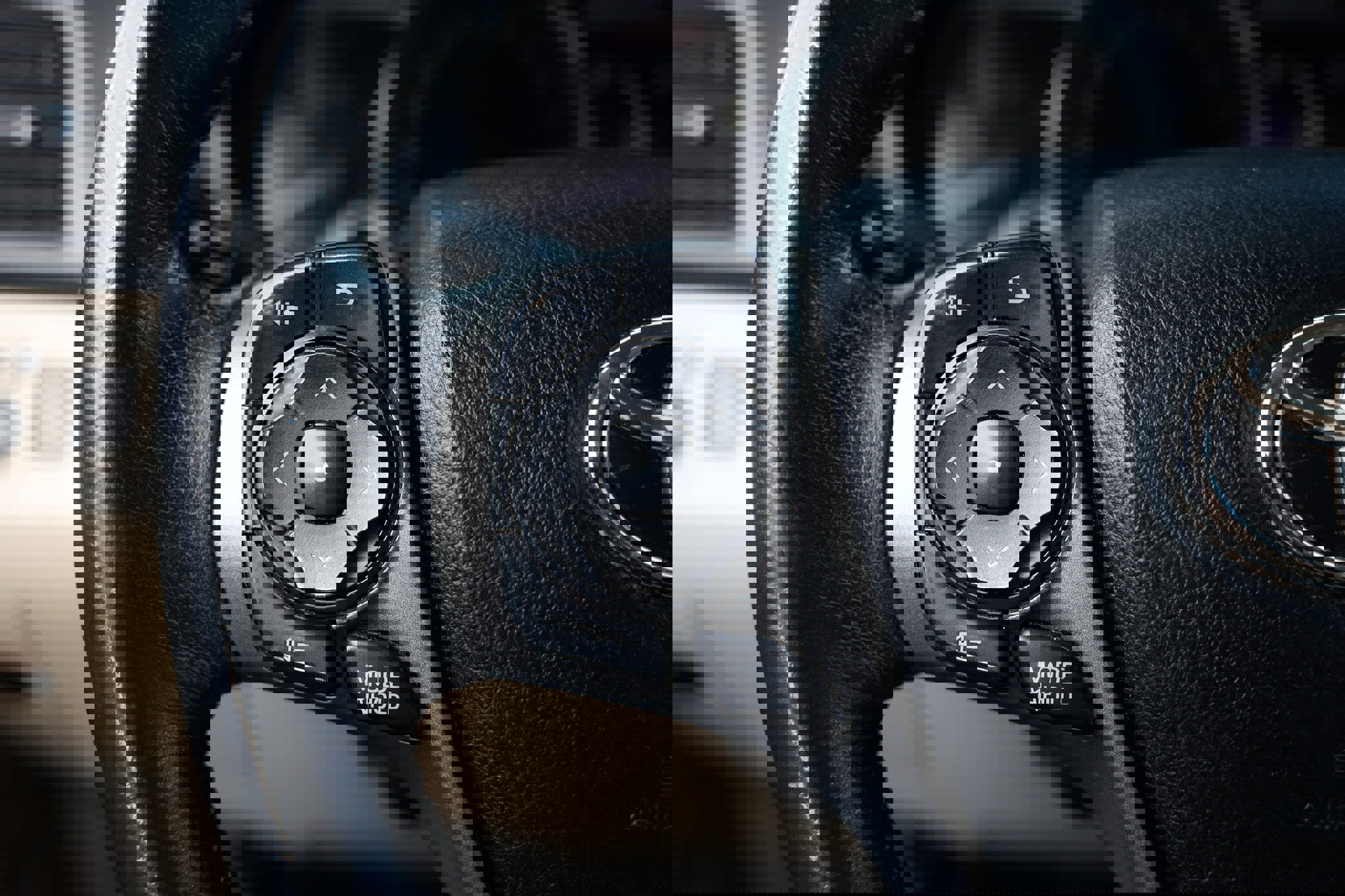 Used 2015 Toyota Venza XLE w/ XLE Premium Package image 31