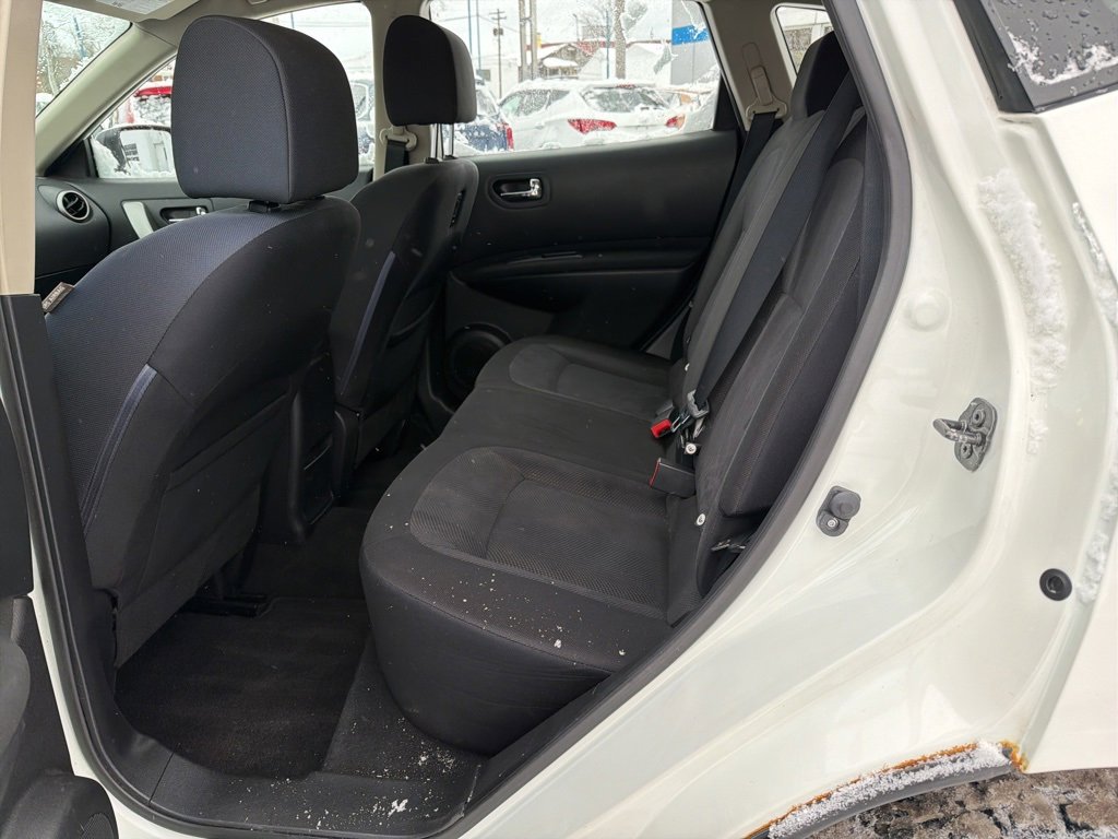 Used 2015 Nissan Rogue S w/ Convenience Package image 16