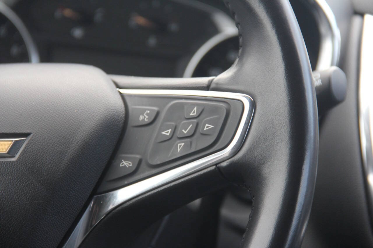 Used 2020 Chevrolet Equinox LT AWD/4WD image 18