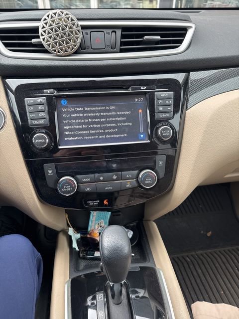 Used 2016 Nissan Rogue SL image 9