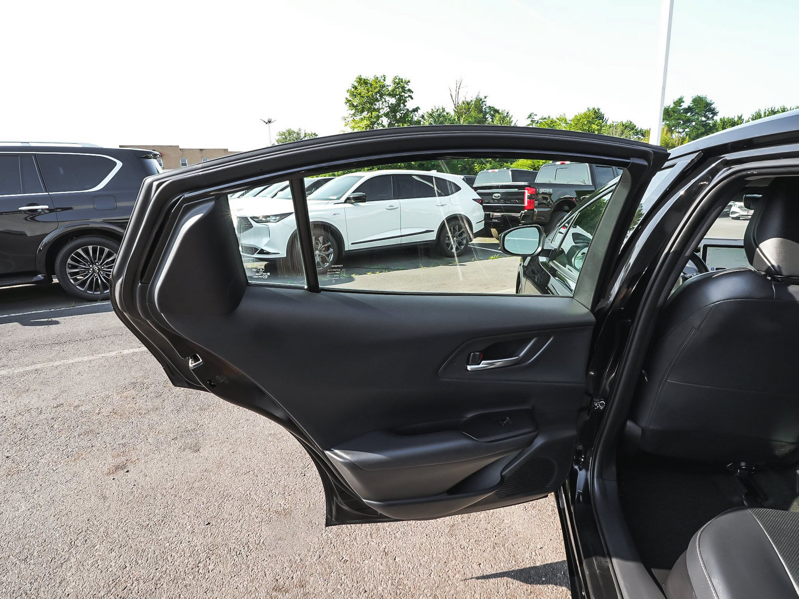 Used 2025 Toyota Prius AWD image 11