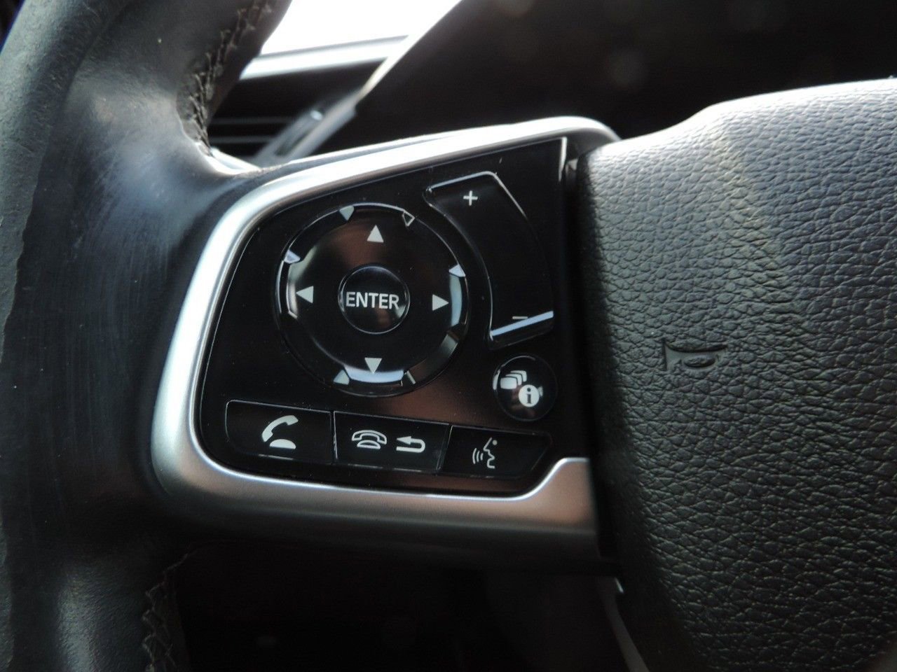 Used 2020 Honda Civic Sport image 24