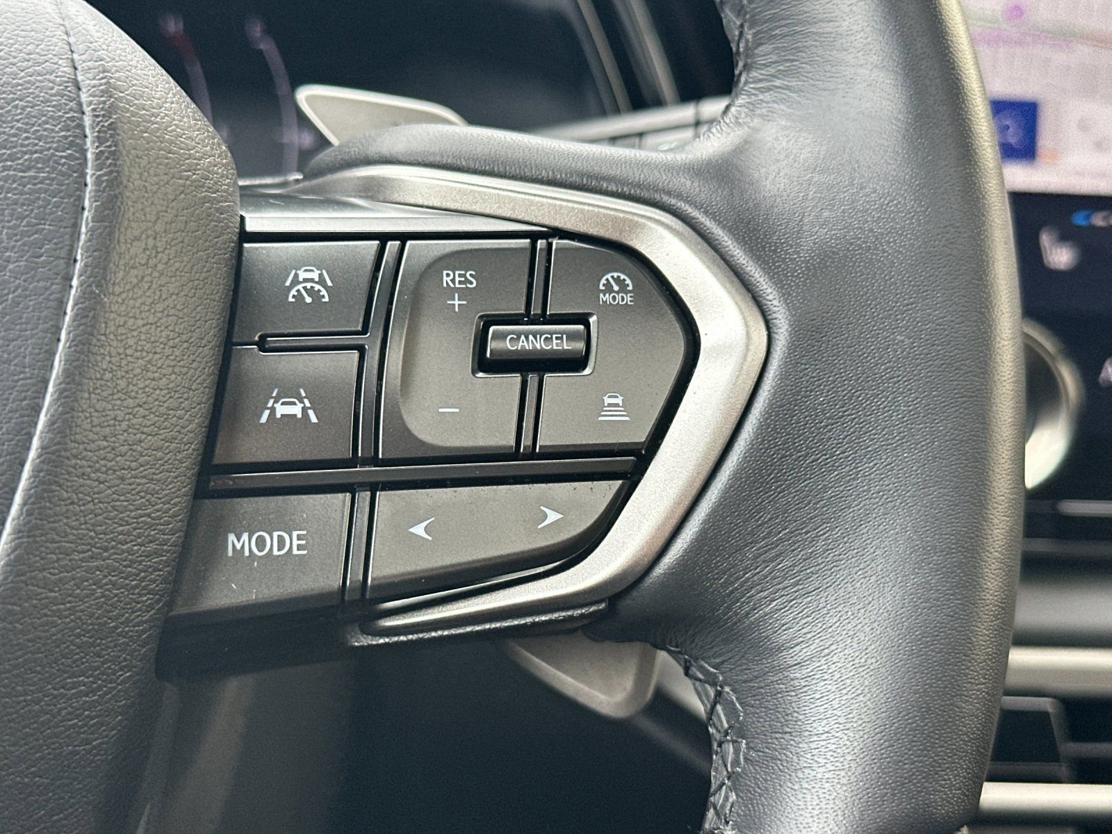 Used 2024 Lexus RX 350h w/ Accessory Package (Z1) image 29