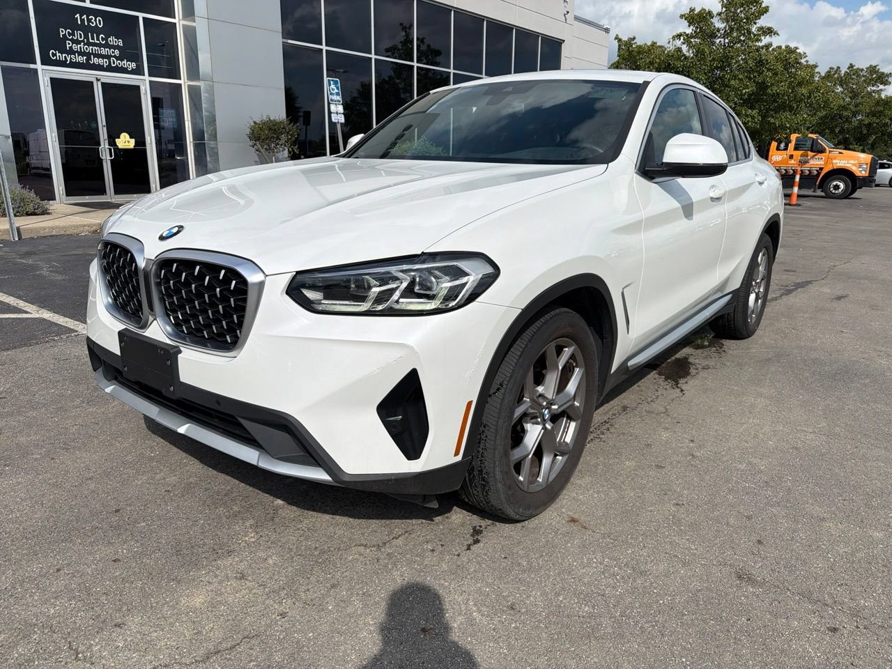 Used 2022 BMW X4 xDrive30i AWD/4WD image 3