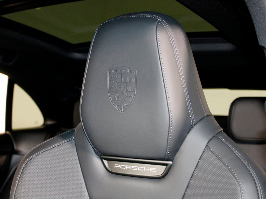 Certified 2025 Porsche Macan 4S Electric image 20